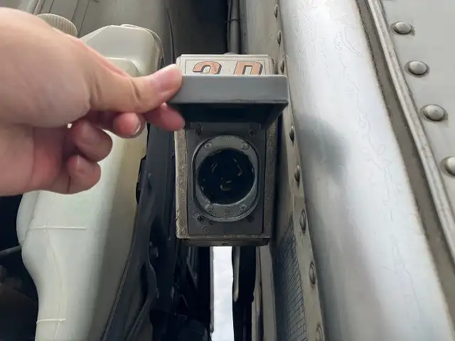 平成28年07月中古大型冷凍バン・ウィングいすゞギガの画像21