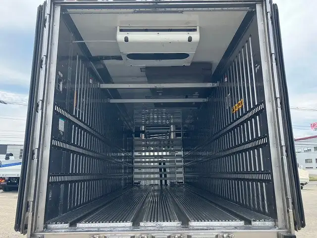 平成28年07月中古大型冷凍バン・ウィングいすゞギガの画像24