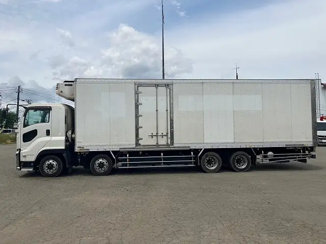 平成28年07月中古大型冷凍バン・ウィングいすゞギガの画像8