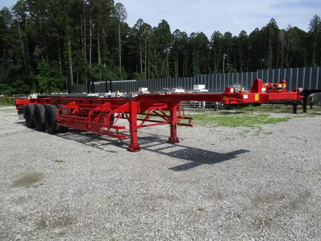 ナンバー付　平成30年　フルハーフ　40FT3軸コンテナシャシ　リフトアクスル後軸残し　最大積載量:30,900kg　第五輪荷重:11,240kg以上の画像3