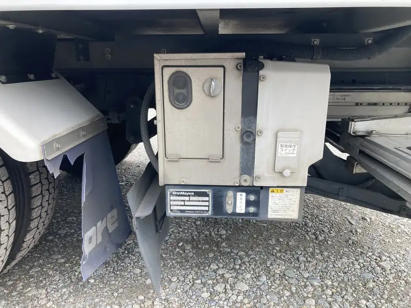 平成29年02月中古小型冷凍バン・ウィング日野デュトロの画像17