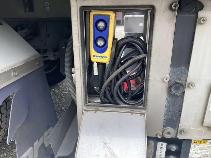 平成29年02月中古小型冷凍バン・ウィング日野デュトロの画像18