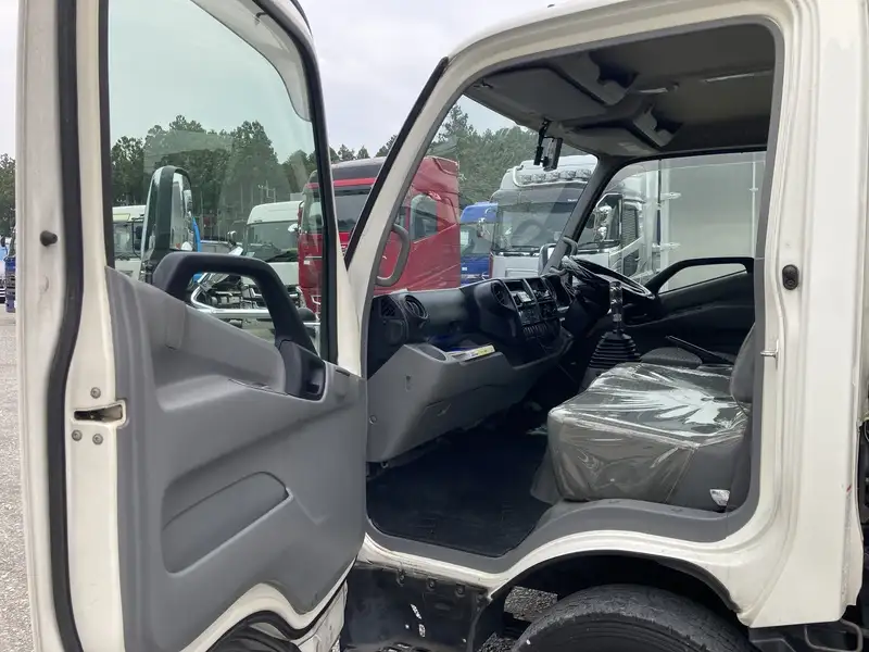 平成29年02月中古小型冷凍バン・ウィング日野デュトロの画像56