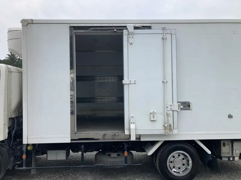 平成29年02月中古小型冷凍バン・ウィング日野デュトロの画像8