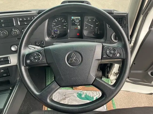 ☆車検付き(R7.4.19)☆ 令和3年 三菱 トラクターヘッド スライドカプラ AT 第五輪:11,500㎏ 距離:27万㎞  の画像11