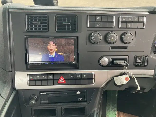 ☆車検付き(R7.4.19)☆ 令和3年 三菱 トラクターヘッド スライドカプラ AT 第五輪:11,500㎏ 距離:27万㎞  の画像12