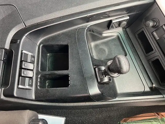 ☆車検付き(R7.4.19)☆ 令和3年 三菱 トラクターヘッド スライドカプラ AT 第五輪:11,500㎏ 距離:27万㎞  の画像13