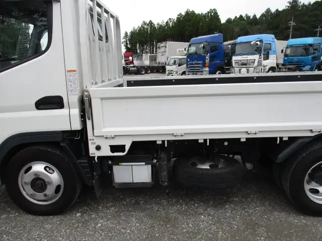 令和02年05月中古小型平ボディ三菱ふそうキャンターの画像18