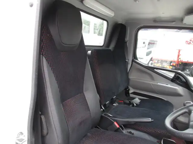 令和02年05月中古小型平ボディ三菱ふそうキャンターの画像40