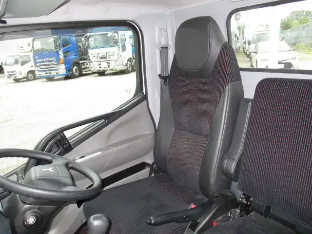 令和02年05月中古小型平ボディ三菱ふそうキャンターの画像43