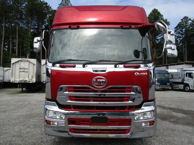 平成30年07月中古大型トラクタヘッド日産UDクオンの画像2