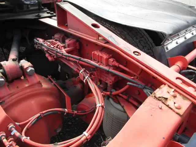 平成30年07月中古大型トラクタヘッド日産UDクオンの画像18