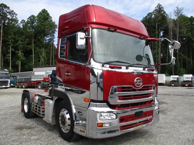 平成30年07月中古大型トラクタヘッド日産UDクオンの画像3