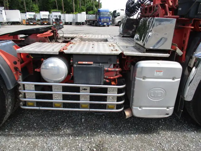平成30年07月中古大型トラクタヘッド日産UDクオンの画像23