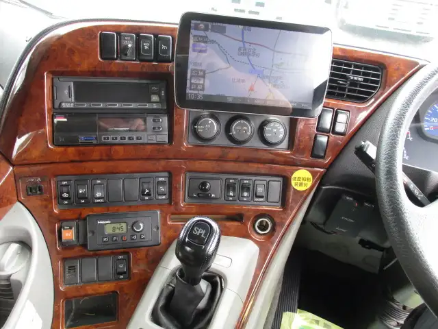 平成30年07月中古大型トラクタヘッド日産UDクオンの画像35