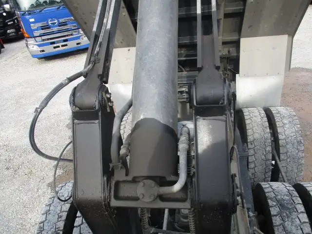 車検付（R8.4.6)　令和4年　 UDトラックス　 大型ダンプ　420馬力　H/L６速　極東　５１０×２２０　最大積載量:8,800kgの画像44