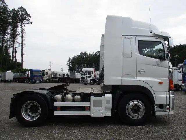 平成30年08月中古大型トラクタヘッド日野プロフィアの画像4