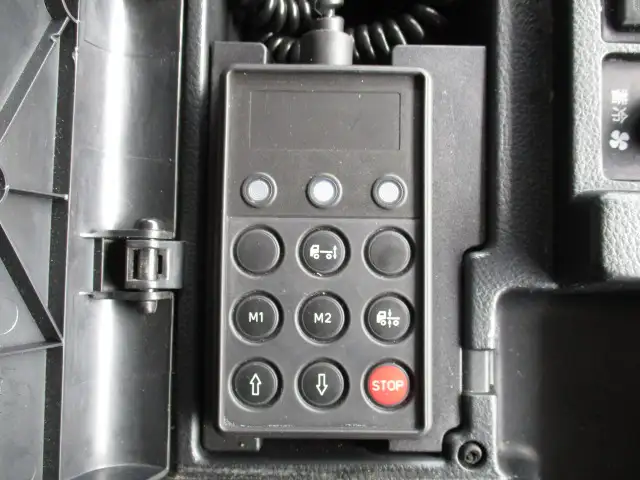 平成30年08月中古大型トラクタヘッド日野プロフィアの画像31