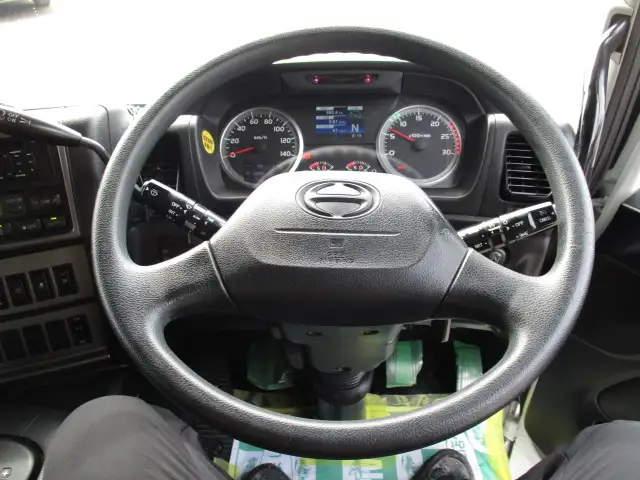 平成30年08月中古大型トラクタヘッド日野プロフィアの画像36