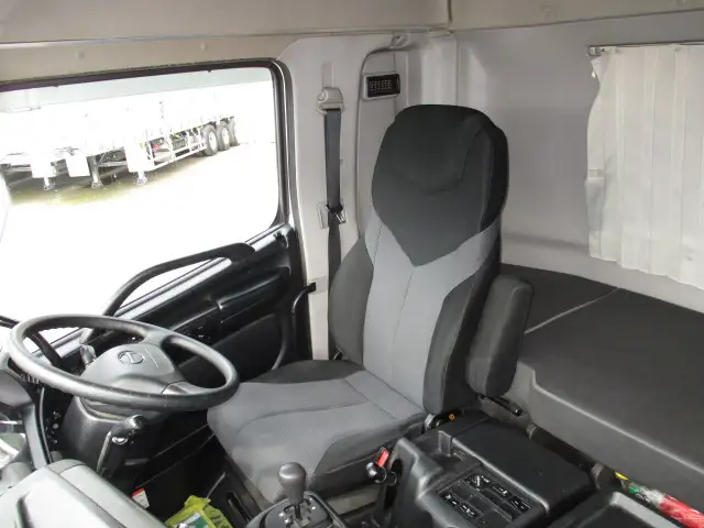 平成30年08月中古大型トラクタヘッド日野プロフィアの画像43