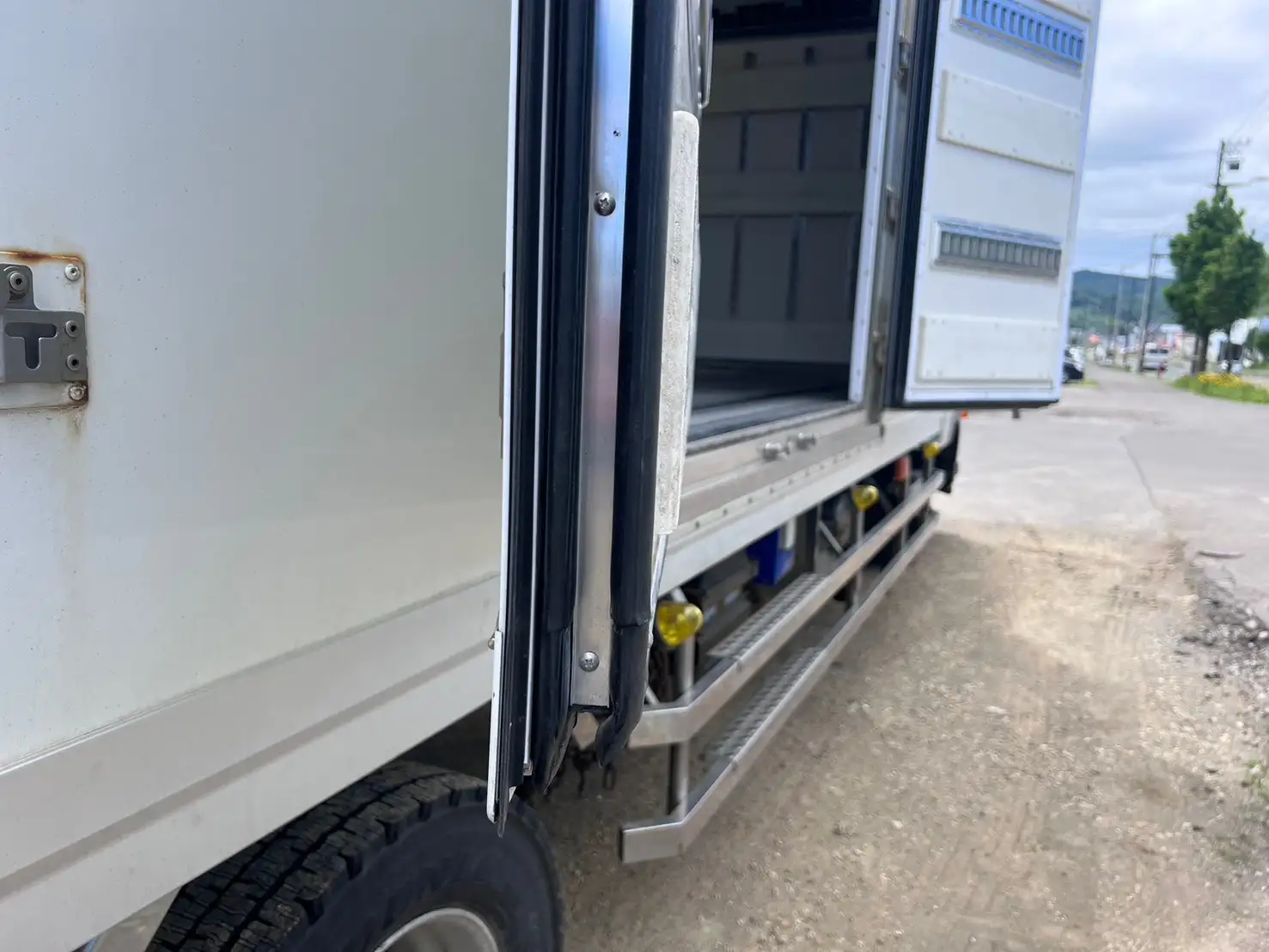 令和02年04月中古増トン冷凍バン・ウィング三菱ふそうファイターの画像13