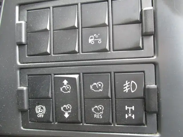 令和3年 UD トラクタ 460馬力 AT 第五輪荷重:11,500kg の画像28