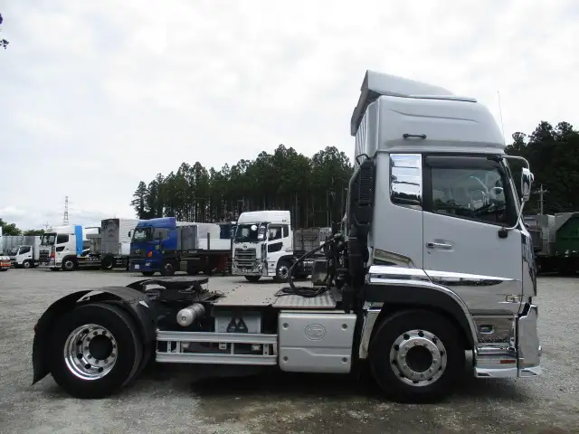 令和3年 UD トラクタ 460馬力 AT 第五輪荷重:11,500kg の画像4