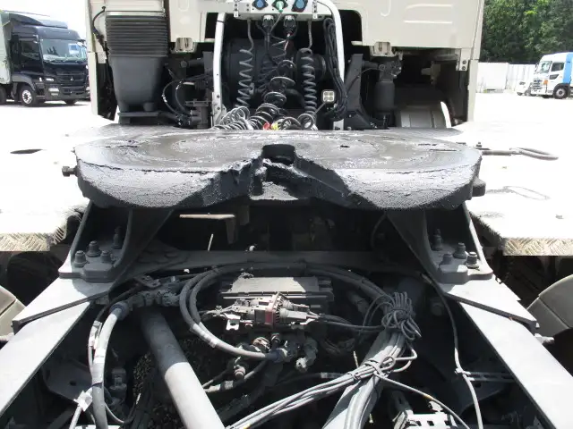 令和04年05月中古大型トラクタヘッドボルボボルボの画像29