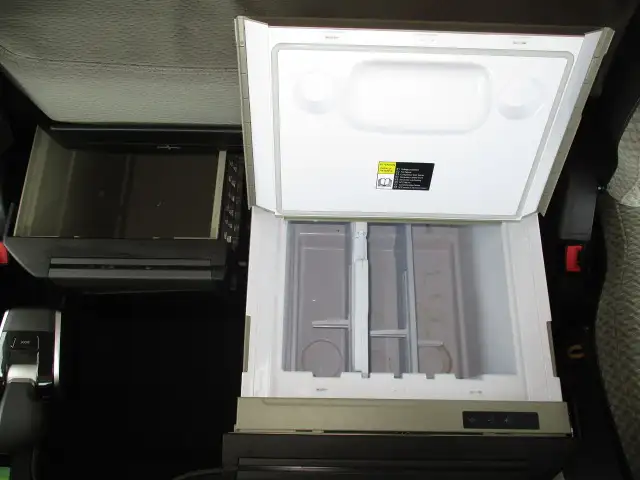 令和04年05月中古大型トラクタヘッドボルボボルボの画像40