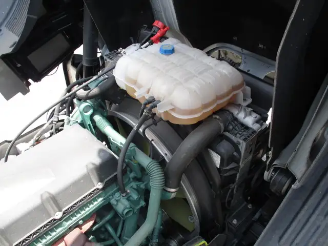 令和04年05月中古大型トラクタヘッドボルボボルボの画像52