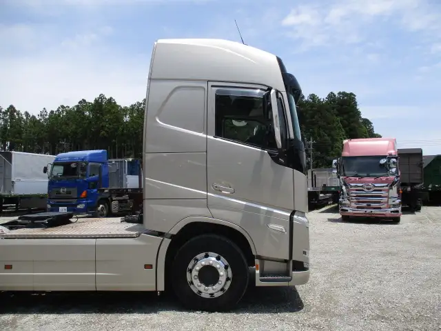 令和04年05月中古大型トラクタヘッドボルボボルボの画像10