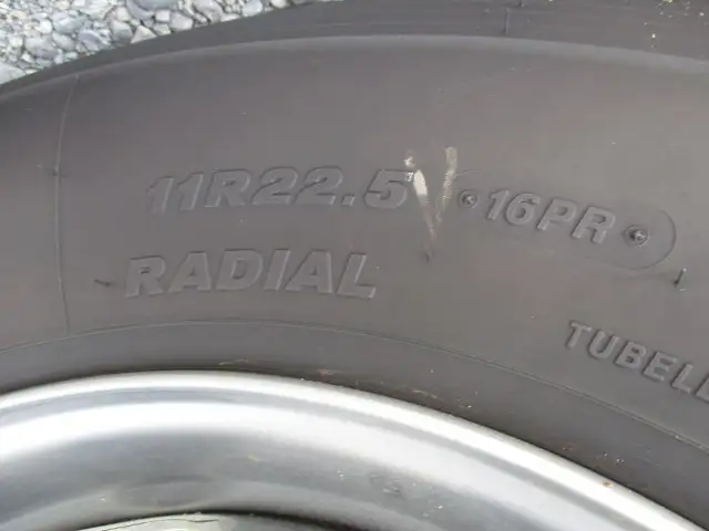 令和6年 三菱 大型ダンプ 394馬力 MT 積載9t ロールーフ 自動コボレーン の画像14