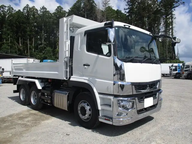 令和6年 三菱 大型ダンプ 394馬力 MT 積載9t ロールーフ 自動コボレーン の画像3