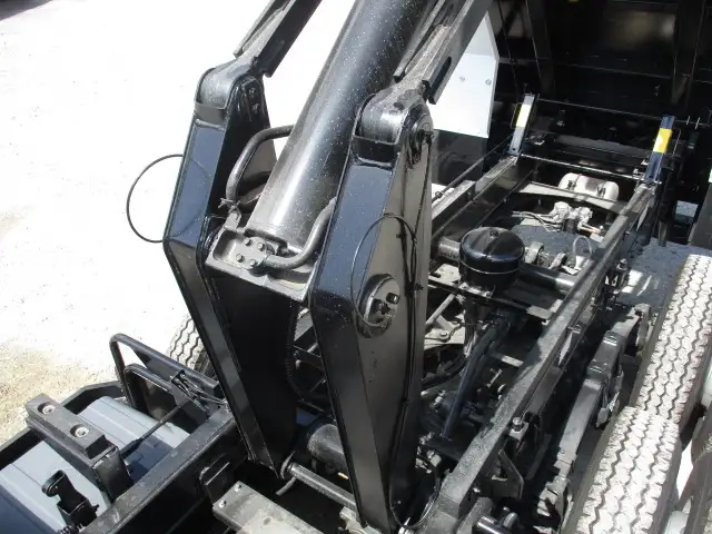 令和6年 三菱 大型ダンプ 394馬力 MT 積載9t ロールーフ 自動コボレーン の画像32