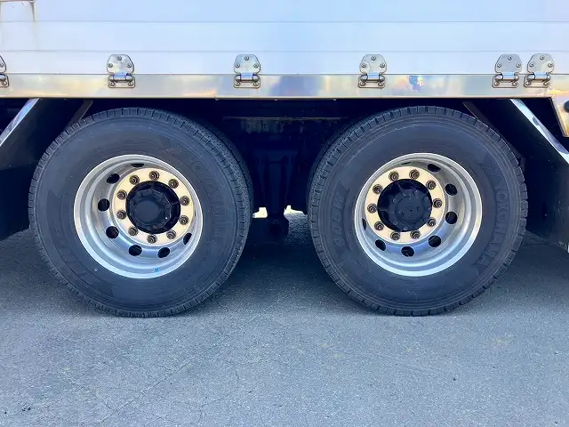 平成27年06月中古大型冷凍バン・ウィング日野プロフィアの画像24