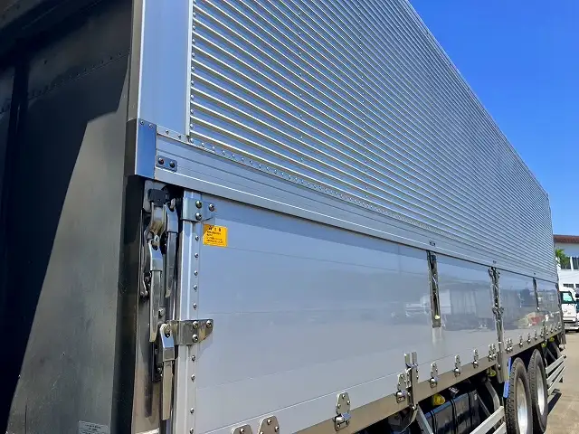 平成27年06月中古大型冷凍バン・ウィング日野プロフィアの画像9