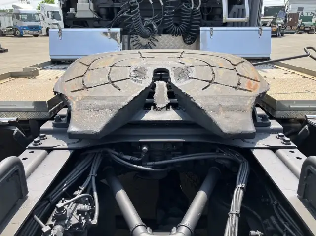 平成30年04月中古大型トラクタヘッド日野プロフィアの画像14