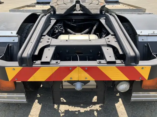 平成30年04月中古大型トラクタヘッド日野プロフィアの画像16