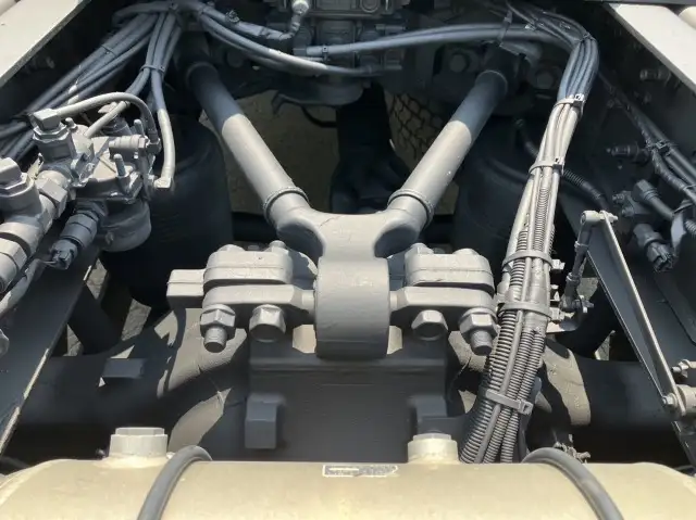 平成30年04月中古大型トラクタヘッド日野プロフィアの画像19