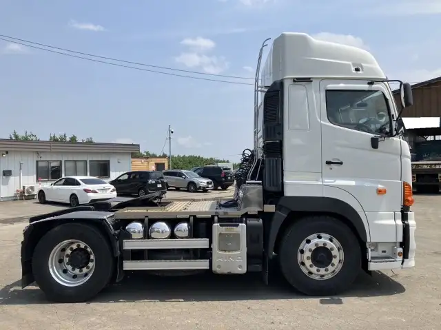 平成30年04月中古大型トラクタヘッド日野プロフィアの画像4