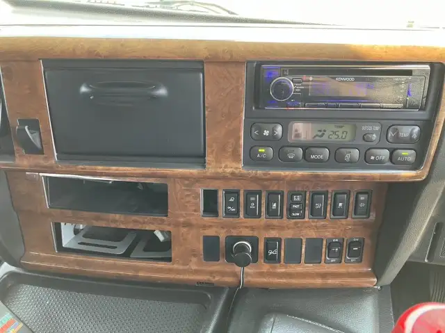 平成30年04月中古大型トラクタヘッド日野プロフィアの画像43