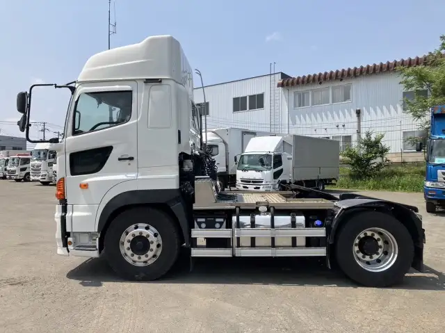 平成30年04月中古大型トラクタヘッド日野プロフィアの画像8