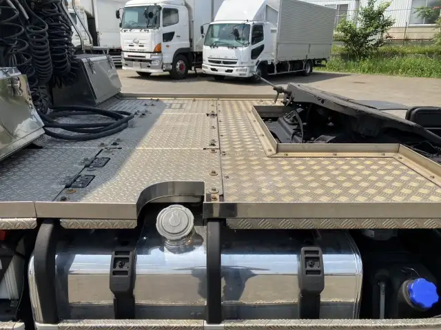 平成30年04月中古大型トラクタヘッド日野プロフィアの画像9