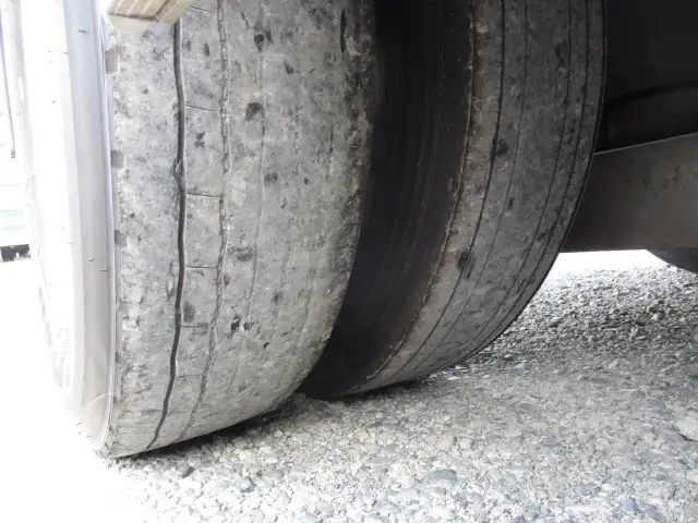 車検付(R7.12)平成26年 日野 トラクタ 410馬力 AT 第五輪:9,600kg 一括緩和(11,500kg)の画像14