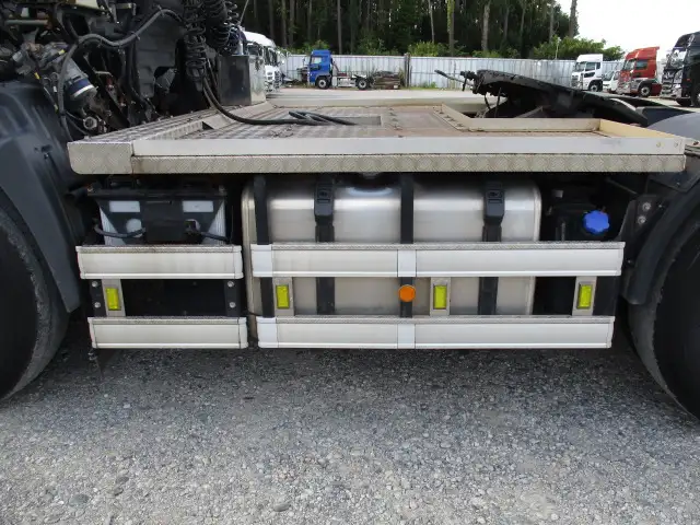 車検付（R7.12）平成26年　日野　トラクタ　410馬力　AT　第五輪：9,600kg　一括緩和（11,500kg）の画像24