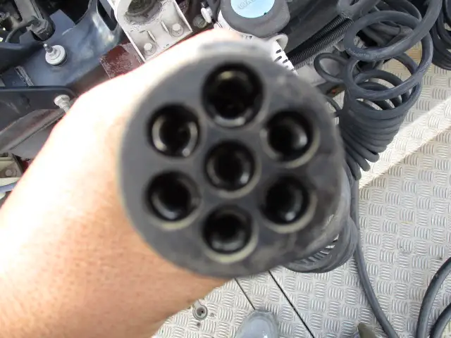 車検付(R7.12)平成26年 日野 トラクタ 410馬力 AT 第五輪:9,600kg 一括緩和(11,500kg)の画像28