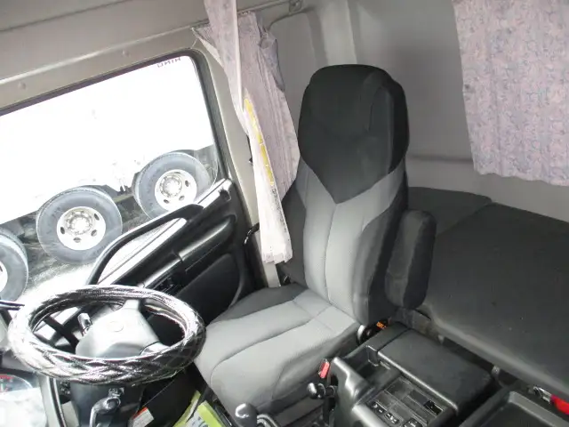 車検付(R7.12)平成26年 日野 トラクタ 410馬力 AT 第五輪:9,600kg 一括緩和(11,500kg)の画像49