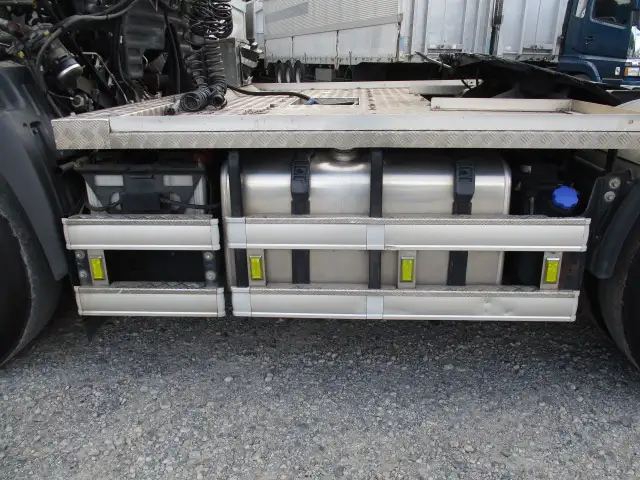 平成28年06月中古大型トラクタヘッド日野プロフィアの画像21