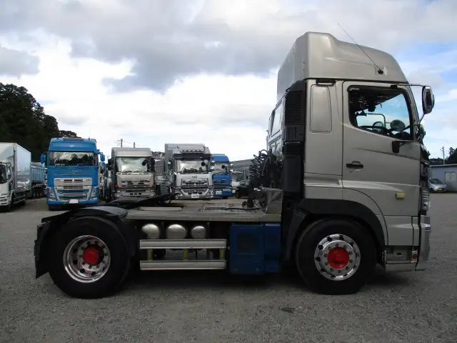 平成28年06月中古大型トラクタヘッド日野プロフィアの画像4