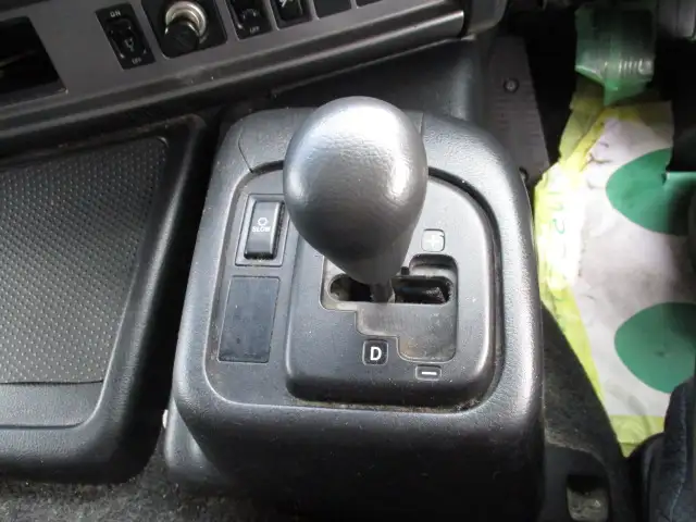 平成28年06月中古大型トラクタヘッド日野プロフィアの画像33